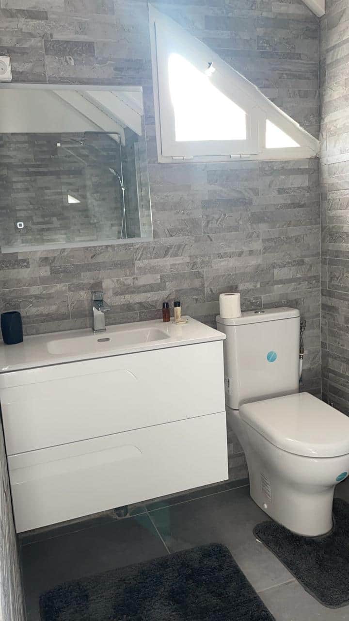 Troisième salle de bain de la Villa Outaouis